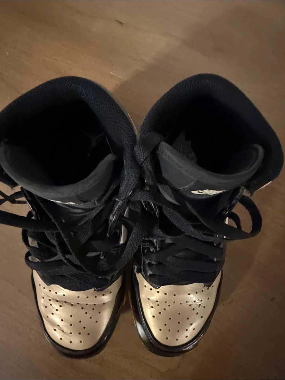Nike Kids Black, Gold and White High-Top Sneaker cleats